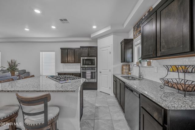 553 OAKMONT, El Paso, TX 79928