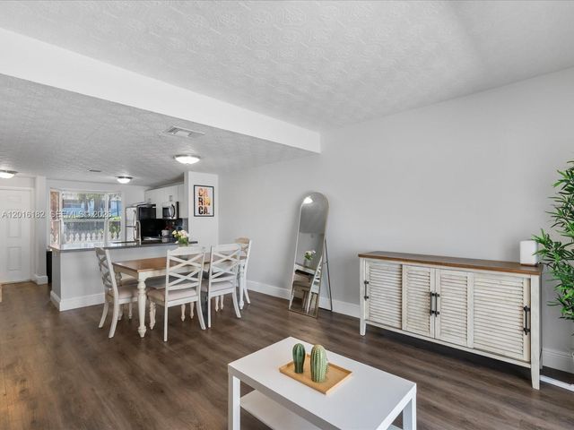 2685 NE 15th St, Pompano Beach, FL 33062