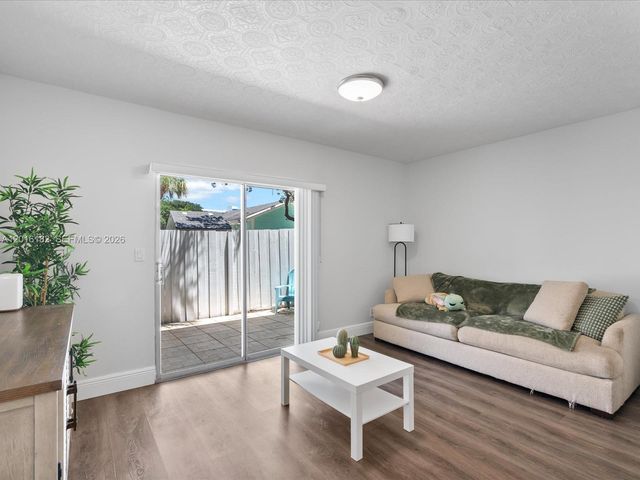 2685 NE 15th St, Pompano Beach, FL 33062