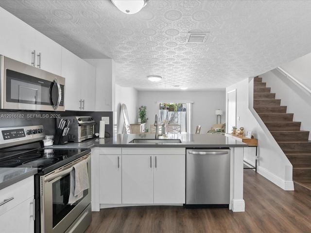 2685 NE 15th St, Pompano Beach, FL 33062