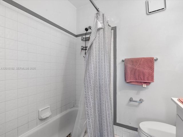 2685 NE 15th St, Pompano Beach, FL 33062
