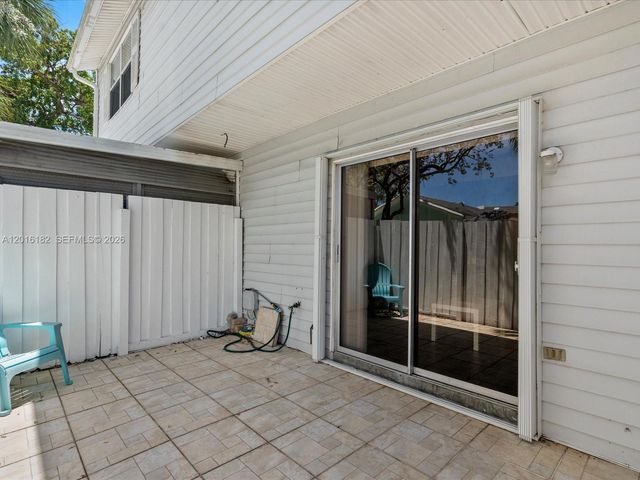 2685 NE 15th St, Pompano Beach, FL 33062