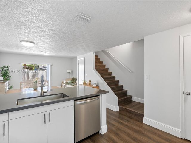 2685 NE 15th St, Pompano Beach, FL 33062
