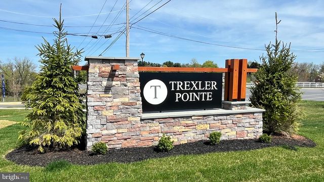 8325 BRODIE COURT, Breinigsville, PA 18031