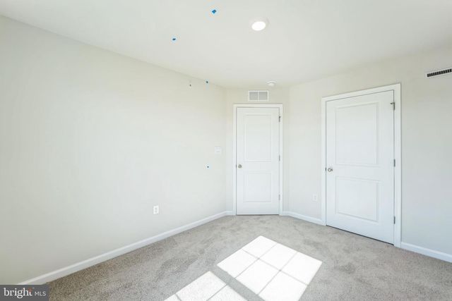 8325 BRODIE COURT, Breinigsville, PA 18031