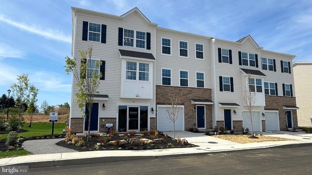 8325 BRODIE COURT, Breinigsville, PA 18031