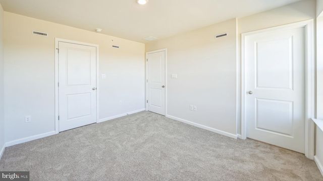 8325 BRODIE COURT, Breinigsville, PA 18031