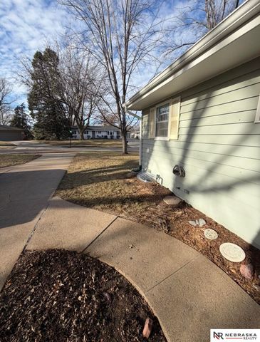 7277 Frederick Street, Omaha, NE 68124