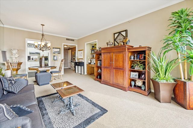 5100 San Felipe Street 74, Houston, TX 77056