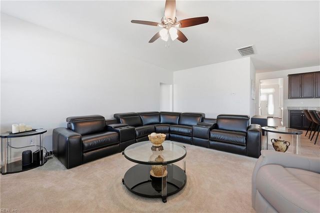 129 Brookside LN, Suffolk, VA 23434