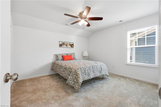 129 Brookside LN, Suffolk, VA 23434
