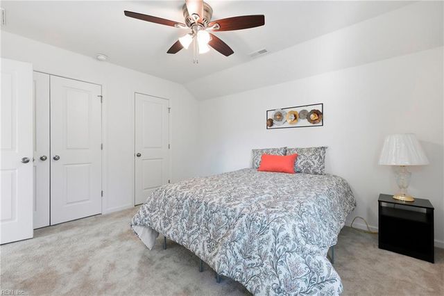 129 Brookside LN, Suffolk, VA 23434