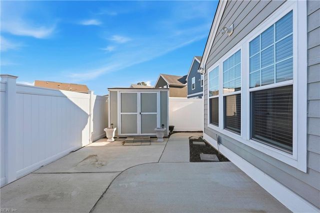 129 Brookside LN, Suffolk, VA 23434