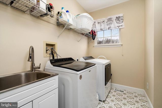 16 MEYER'S COURT, Robbinsville, NJ 08691