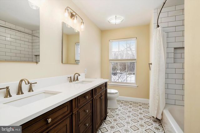 16 MEYER'S COURT, Robbinsville, NJ 08691