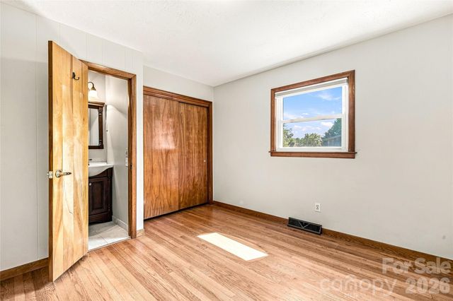 708 Loop Road, Hendersonville, NC 28792