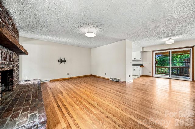 708 Loop Road, Hendersonville, NC 28792