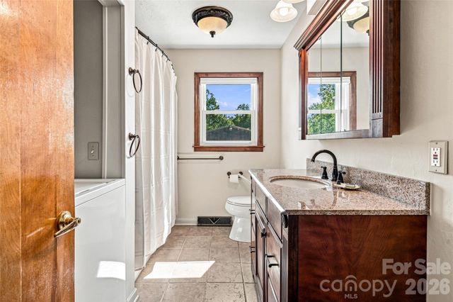 708 Loop Road, Hendersonville, NC 28792
