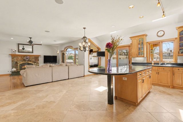 2975 Glenview Road, Glenview, IL 60025