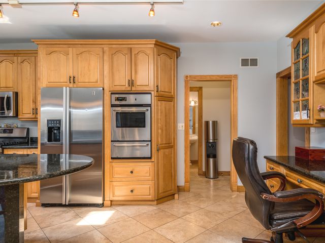 2975 Glenview Road, Glenview, IL 60025