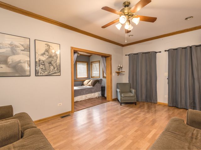 2975 Glenview Road, Glenview, IL 60025