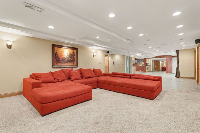 2975 Glenview Road, Glenview, IL 60025