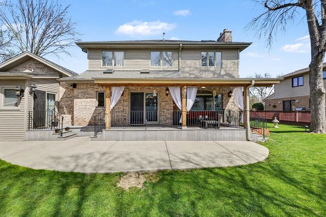 2975 Glenview Road, Glenview, IL 60025