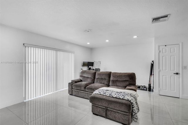 6306 Moseley St 1, Hollywood, FL 33024