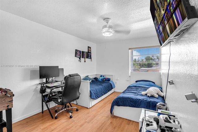 6306 Moseley St 1, Hollywood, FL 33024