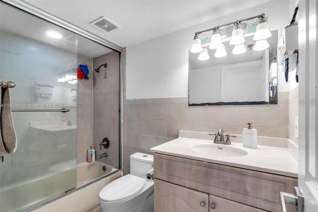 6306 Moseley St 1, Hollywood, FL 33024