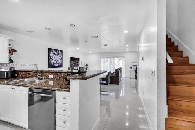 6306 Moseley St 1, Hollywood, FL 33024
