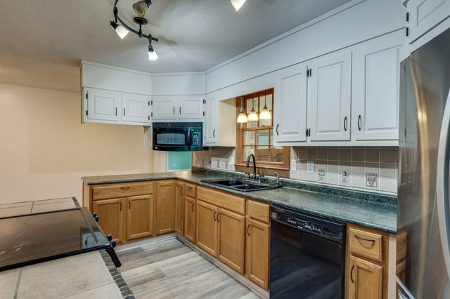 322 David St, Lawrenceburg, TN 38464