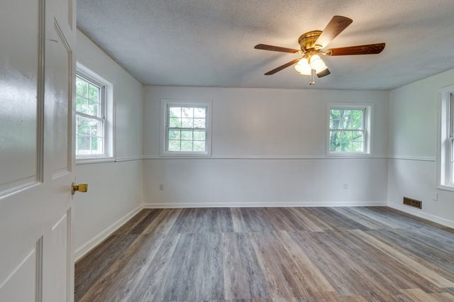 322 David St, Lawrenceburg, TN 38464