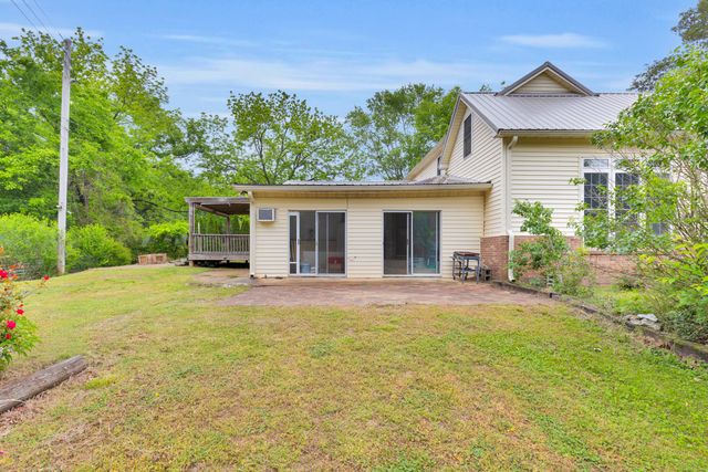 322 David St, Lawrenceburg, TN 38464