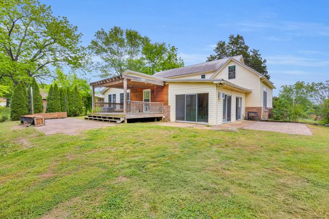 322 David St, Lawrenceburg, TN 38464