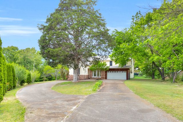 322 David St, Lawrenceburg, TN 38464