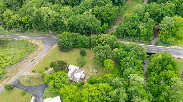322 David St, Lawrenceburg, TN 38464