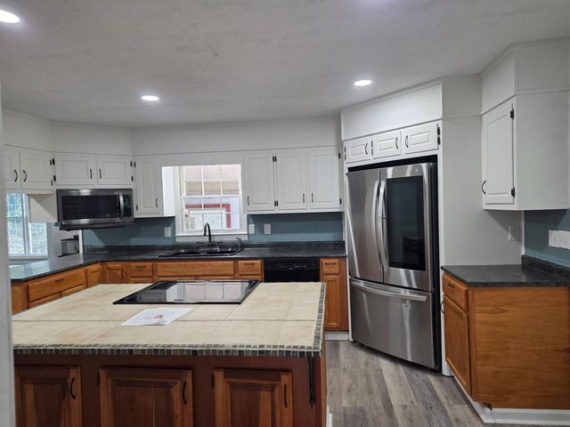 322 David St, Lawrenceburg, TN 38464