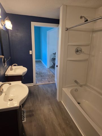 322 David St, Lawrenceburg, TN 38464