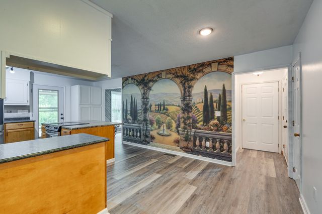 322 David St, Lawrenceburg, TN 38464