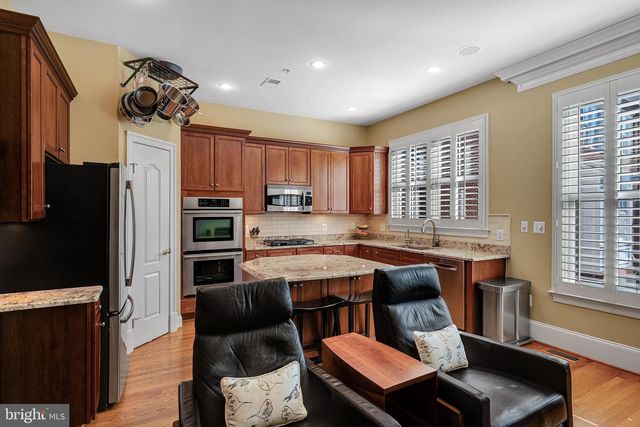 1769 POTOMAC GREENS DR, Alexandria, VA 22314