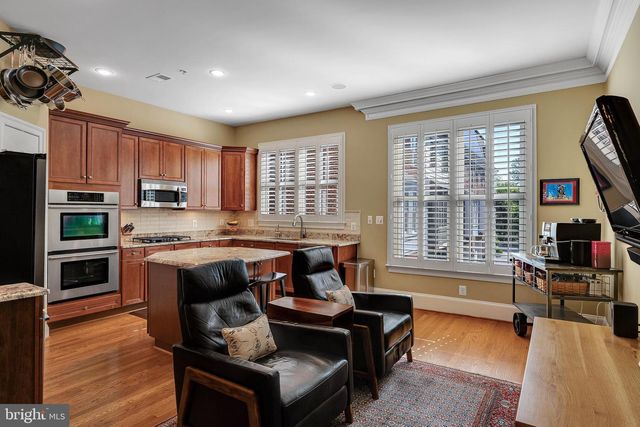 1769 POTOMAC GREENS DR, Alexandria, VA 22314