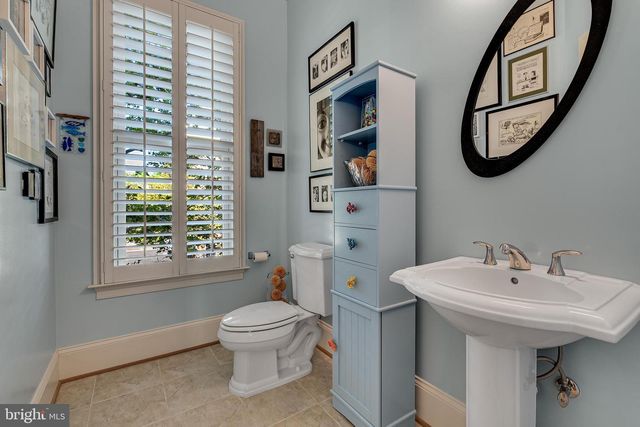 1769 POTOMAC GREENS DR, Alexandria, VA 22314