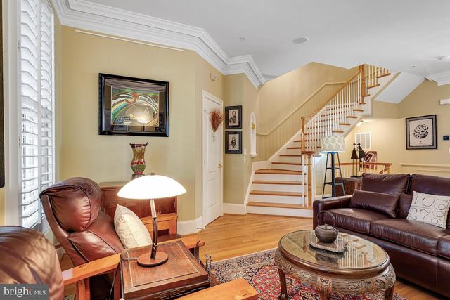 1769 POTOMAC GREENS DR, Alexandria, VA 22314