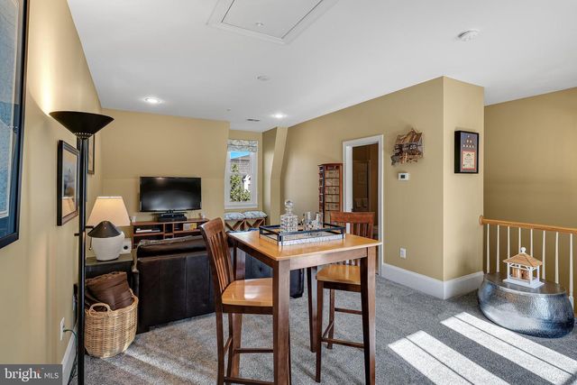 1769 POTOMAC GREENS DR, Alexandria, VA 22314