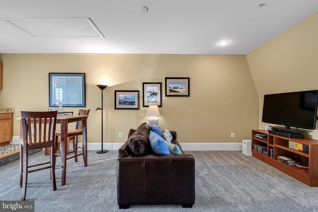 1769 POTOMAC GREENS DR, Alexandria, VA 22314