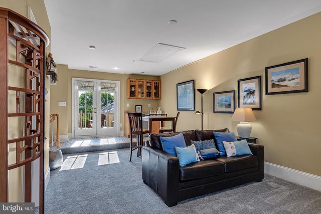 1769 POTOMAC GREENS DR, Alexandria, VA 22314