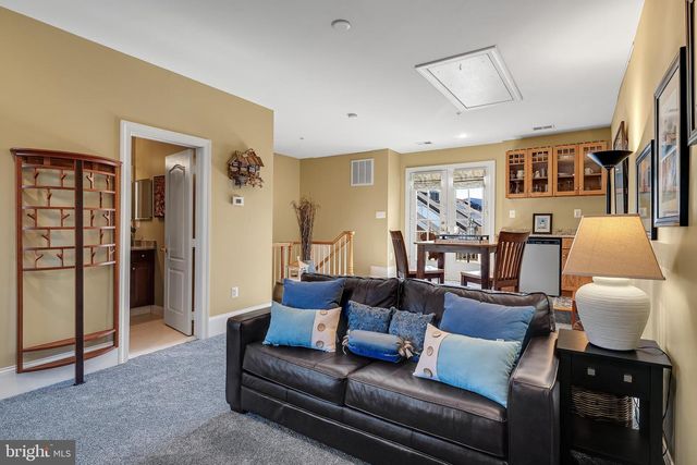 1769 POTOMAC GREENS DR, Alexandria, VA 22314