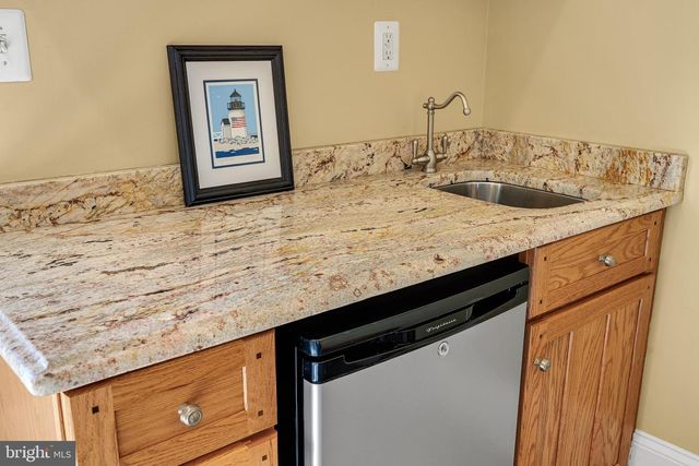 1769 POTOMAC GREENS DR, Alexandria, VA 22314