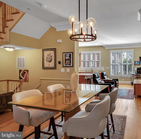 1769 POTOMAC GREENS DR, Alexandria, VA 22314
